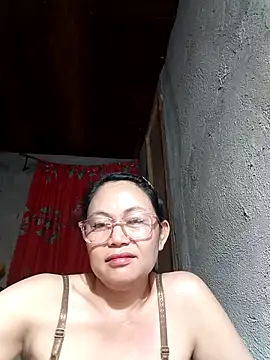 Everleigh_mom's cam snapshot