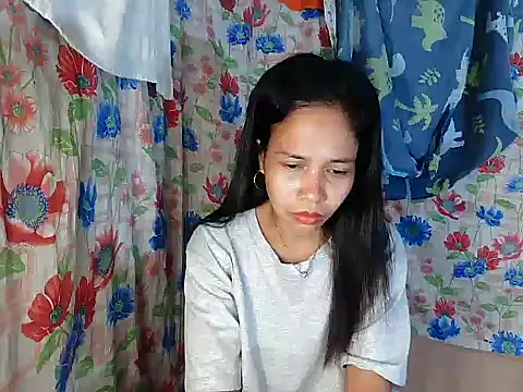 PinaySkinnyGirl's cam snapshot