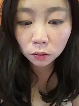 Ruirui-uu live sex cam