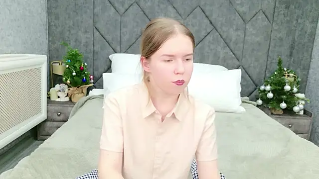 Alida_Brice's cam snapshot