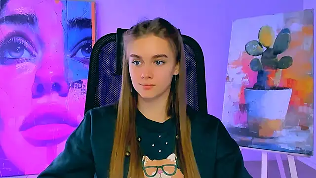 JuneWoods's cam snapshot