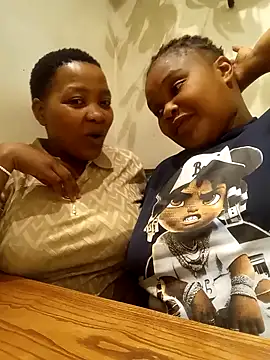 Twin_lovers live sex cam