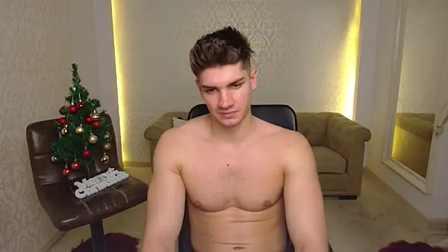 MaxKaiden live sex cam