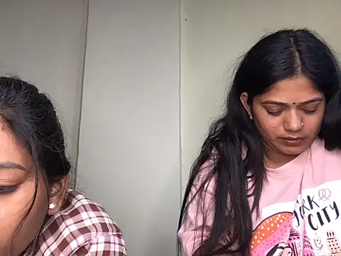 HoleyCoupon's cam snapshot