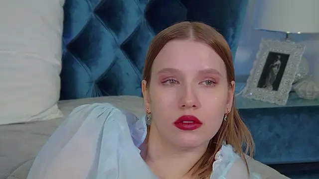 LiliLinn live sex cam