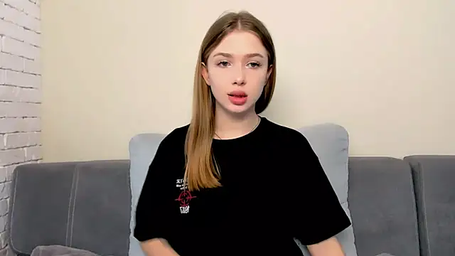 ElleLuv_'s cam snapshot