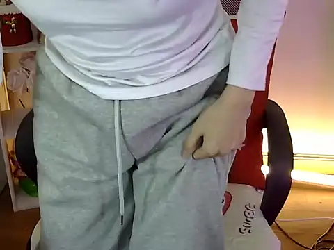 Lee-Young66's cam snapshot