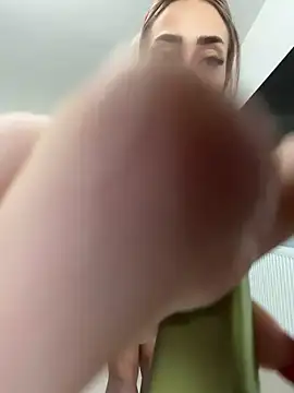 BonyBon29 live sex cam