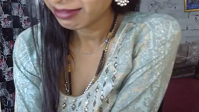 Sexy_Heena69's cam snapshot