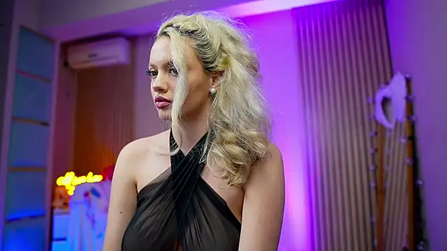 SabrinaJade live sex cam