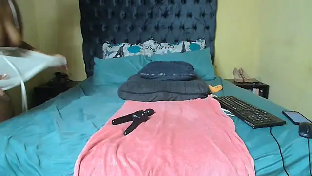 CANDY-X-LOVE-xx live sex cam