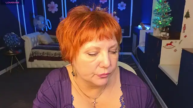 Kira_Kenett live sex cam