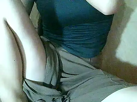 YummyPinay1893's cam snapshot