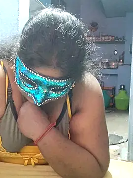 divyatamil143's cam snapshot