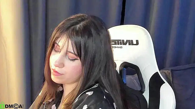 Bonn1e_Rose's cam snapshot