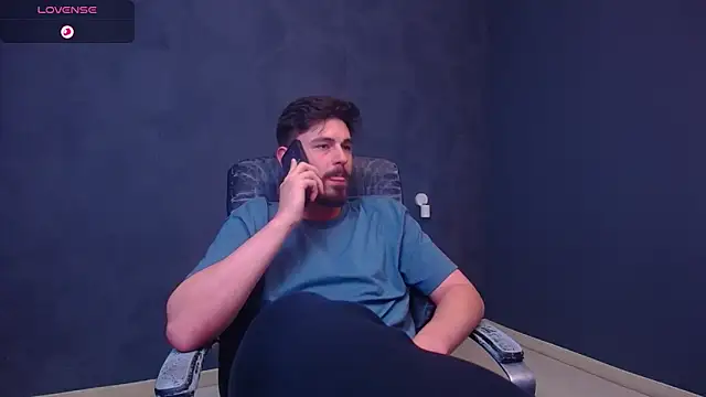 EnzoRace live sex cam