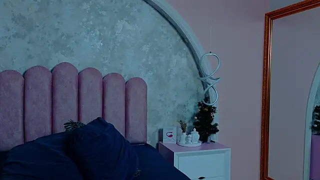 MiaLaurents's cam snapshot