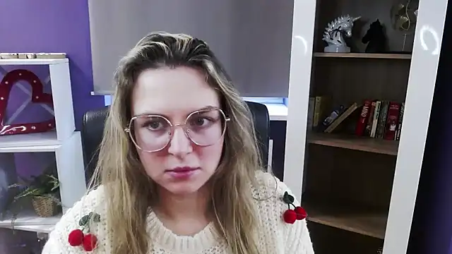 Zoey_Erotic's cam snapshot