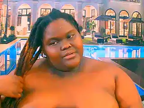 EbonyHotBuns's cam snapshot