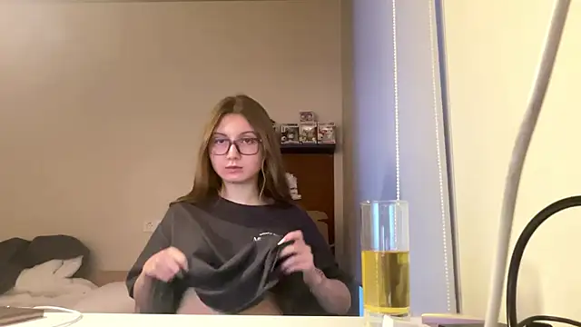 Callmeee_star's cam snapshot