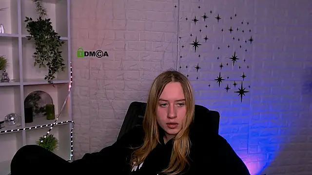 molly_lesser's cam snapshot