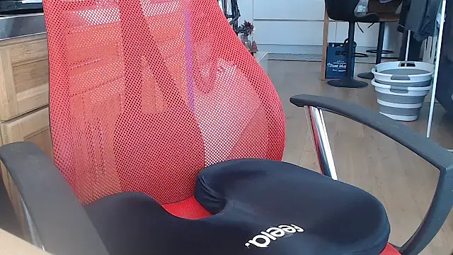 Lisa_Sack's cam snapshot