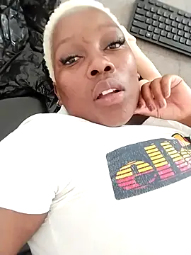 CuteBootyBae's cam snapshot