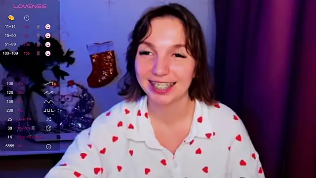 KindHazelHere_'s cam snapshot