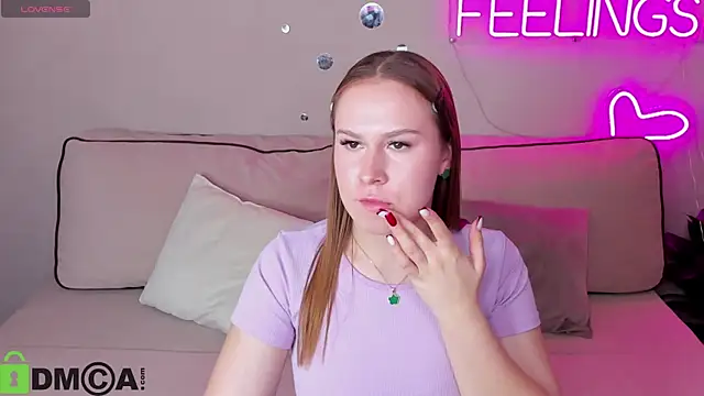 Betty_Rosy's cam snapshot