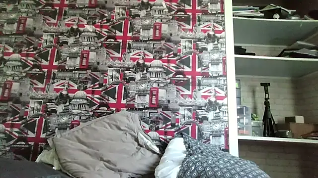 Lynylou live sex cam