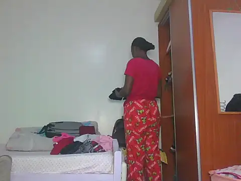 sexy_barbie2024's cam snapshot