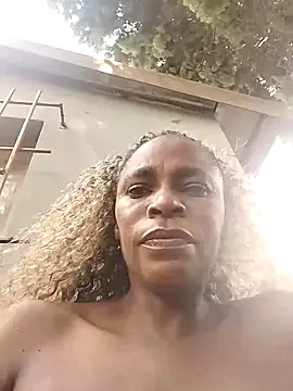 MatureGoddess_'s cam snapshot