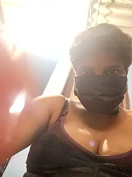 divyatamil143's cam snapshot