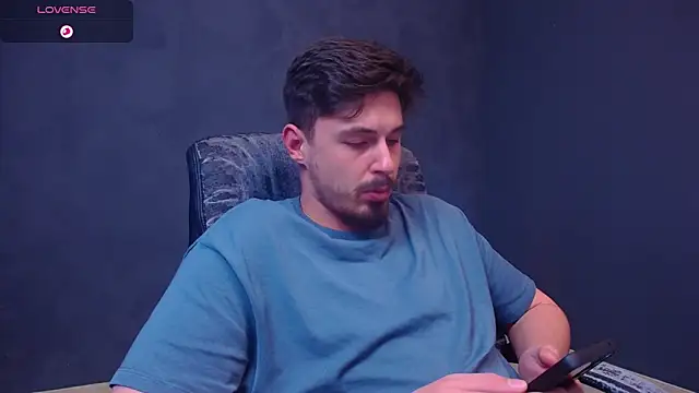 EnzoRace live sex cam