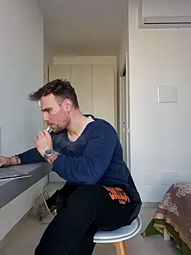 mrlyuis live sex cam