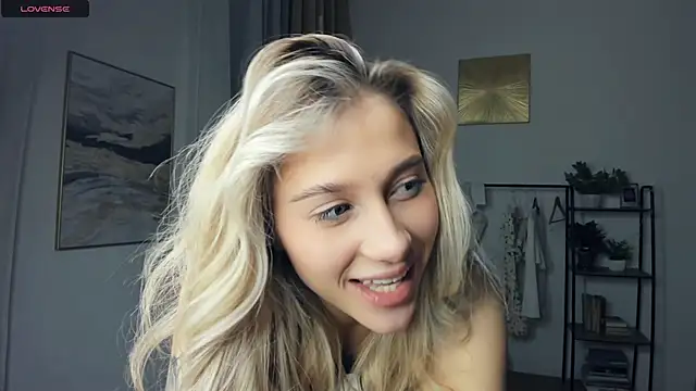 FaaBinaa's cam snapshot