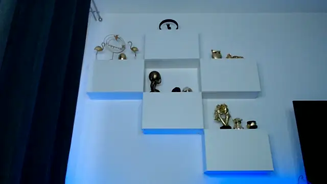 arianatattoos's cam snapshot