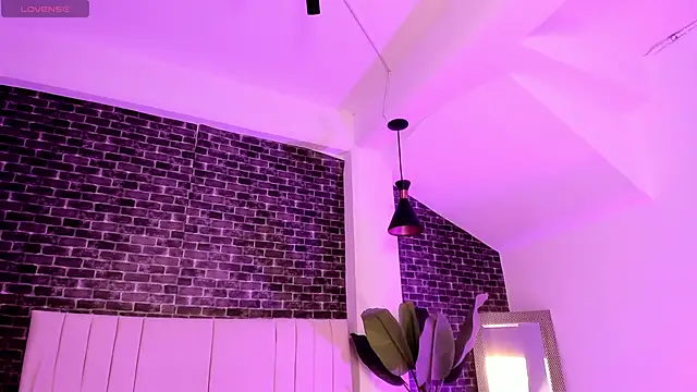 Dantesuarez28 live sex cam