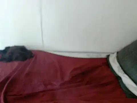 HugeTitties's cam snapshot