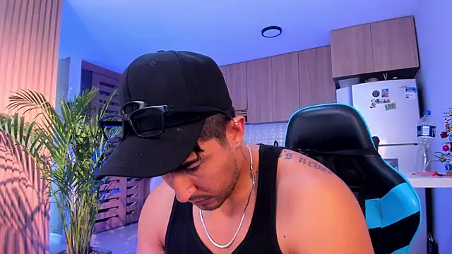 Alan_greek_1 live sex cam