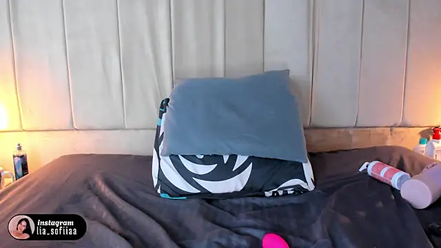 lia_sofiia live sex cam