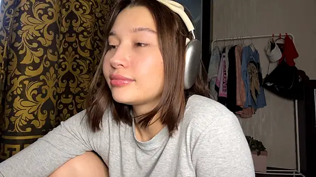 YourCoreanmiracle's cam snapshot