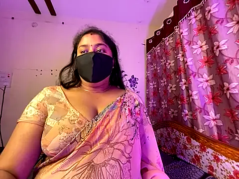 LouleyRanii's cam snapshot