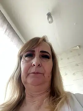 Irina2909@xh live sex cam