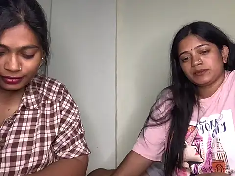 HoleyCoupon's cam snapshot