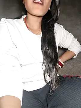 Dil-se-queen-321's cam snapshot