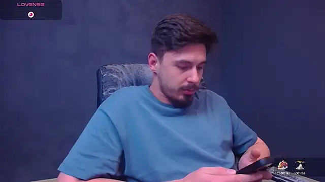 EnzoRace live sex cam