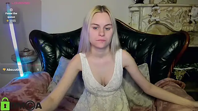 HillEva live sex cam