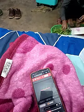 Lovely_priya1001 live sex cam