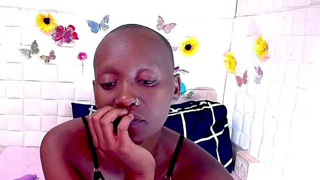 EbonyOlive69 live sex cam